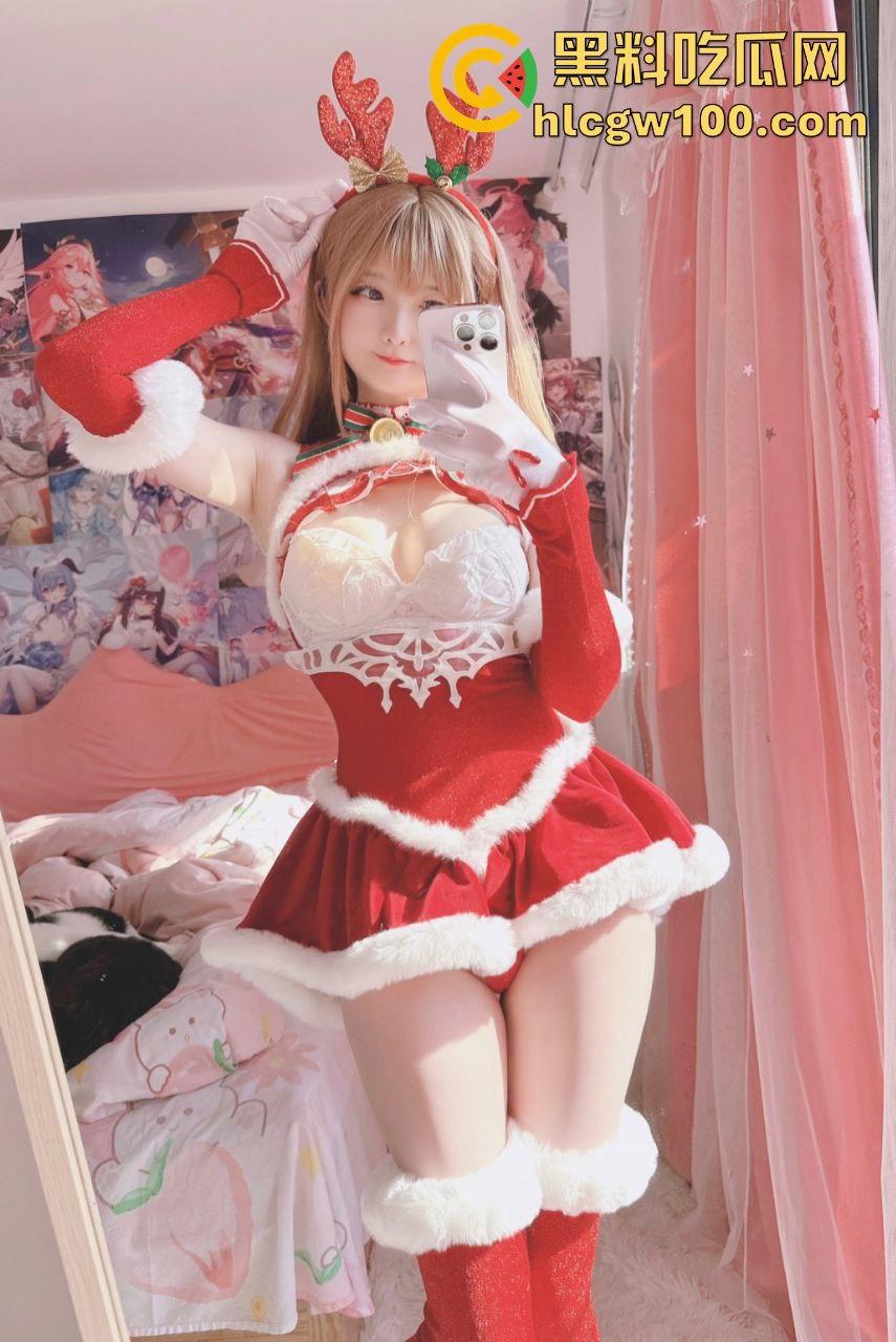 昨晚圣诞夜全员骑鹿 圣诞炮王排行榜火辣出炉 骚气红装妹子一边抽烟喝酒一边操B,礼物湿得发亮!-5