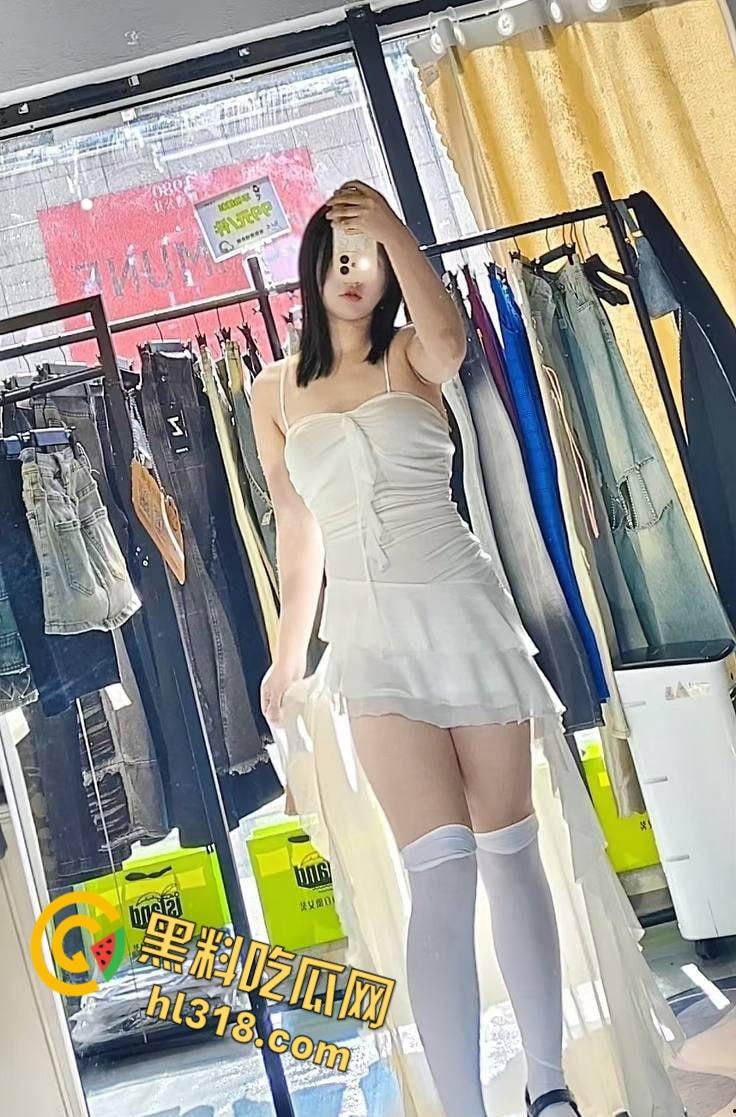 极品骚妻爱淫趴，勾搭巨屌男单玩3P，穿着高跟鞋在床上被各种玩弄，戴绿帽老公看着我被其他男人操-2