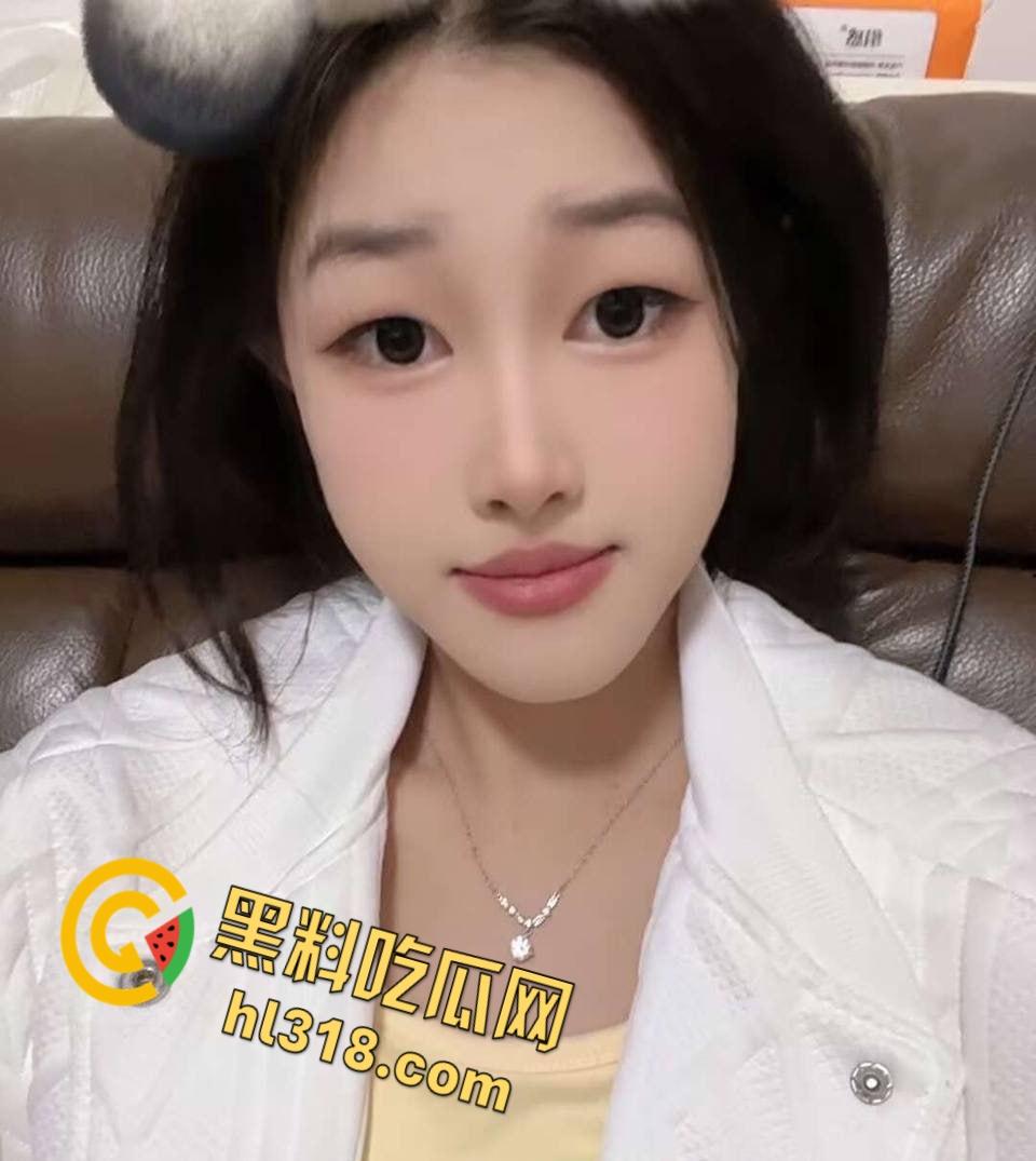 极品骚妻爱淫趴，勾搭巨屌男单玩3P，穿着高跟鞋在床上被各种玩弄，戴绿帽老公看着我被其他男人操-3