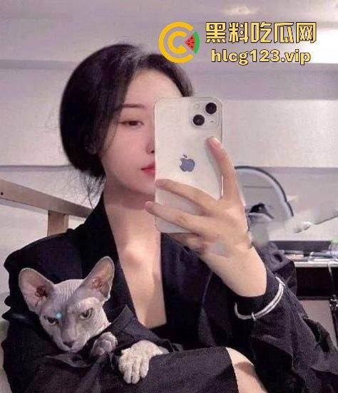 重庆幼师『杨玉环』反差婊浴室骚片流出!极品身材前凸后翘,口交嫩穴画面火辣撩人!-5