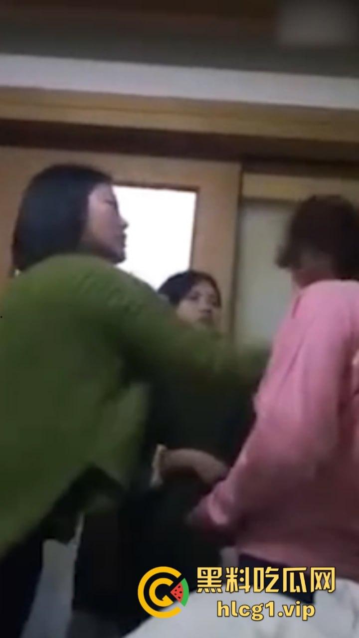 校园霸凌 广河城东中学多名女生遭掌掴欺凌 甘肃涉事中学校长免职!-7