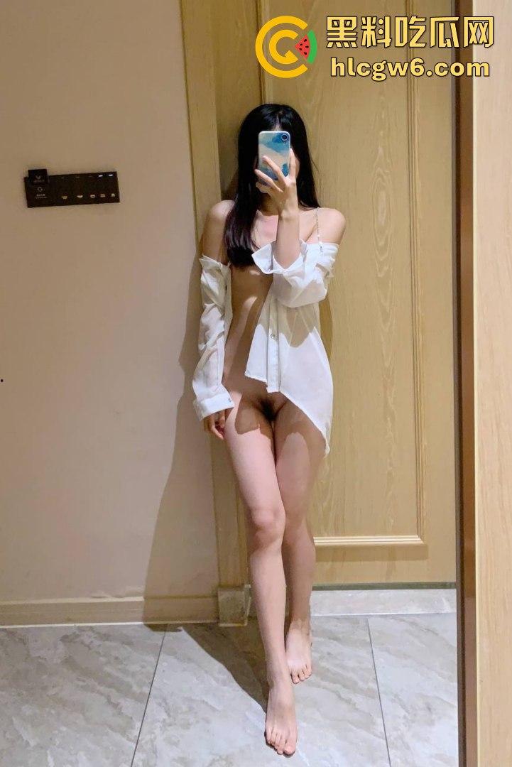 南京中医药大学红发学生妹『 徐思涵』陪金主伴游 白天是摄影师晚上是肉便器 情趣内衣换着花样骚视频流出!-12