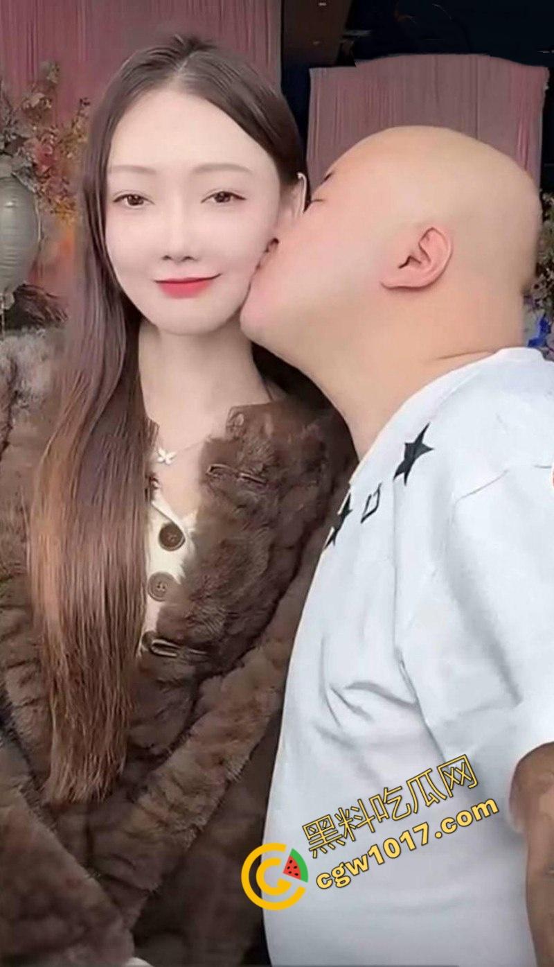 快手千万粉网红【老狗】惊爆丑闻:婚内出轨乱搞、KTV淫乱黑料满天飞!与爱徒【孙佳昕】狂欢,前妻直播爆猛料,裸露内幕掀波澜!-7