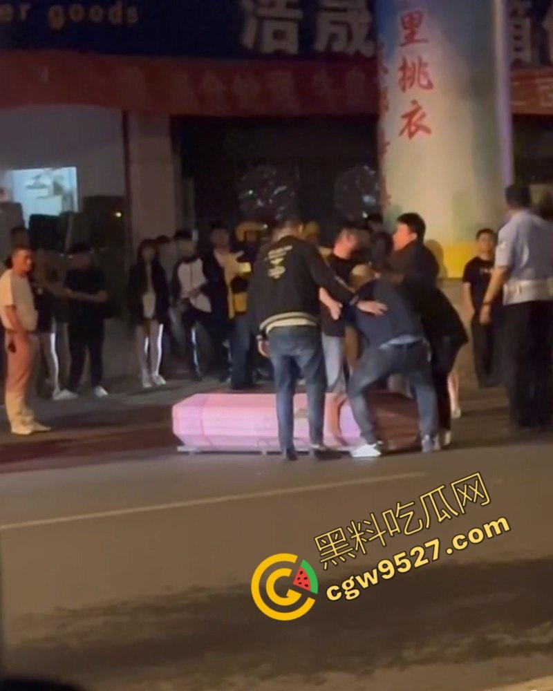 酒壮怂人胆?河北辛集醉酒的走路醉驾的开车,一个敢晃一个敢撞,硬是把命喝没了!-3