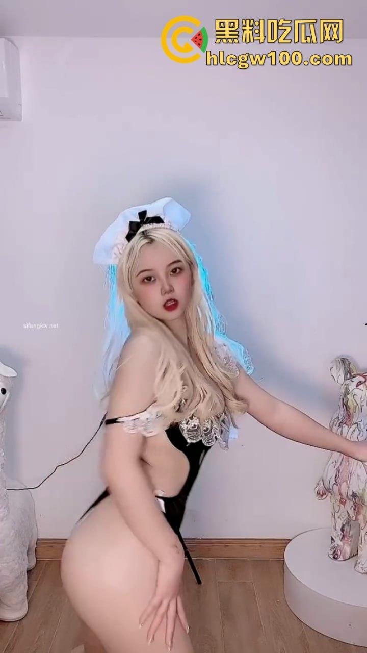 快手金发骚妹【小铃铛】激情卡点抖奶舞合集!逼奶同框诱惑十足 粉臀蜜穴强势榨精 直呼上头!-16