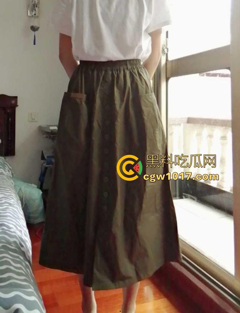 成都清纯学生妹【许薇薇】本来挺娇羞的少女,寻刺激玩露出网调,全裸露脸录沐浴淫片,美乳翘臀别样风骚!-4