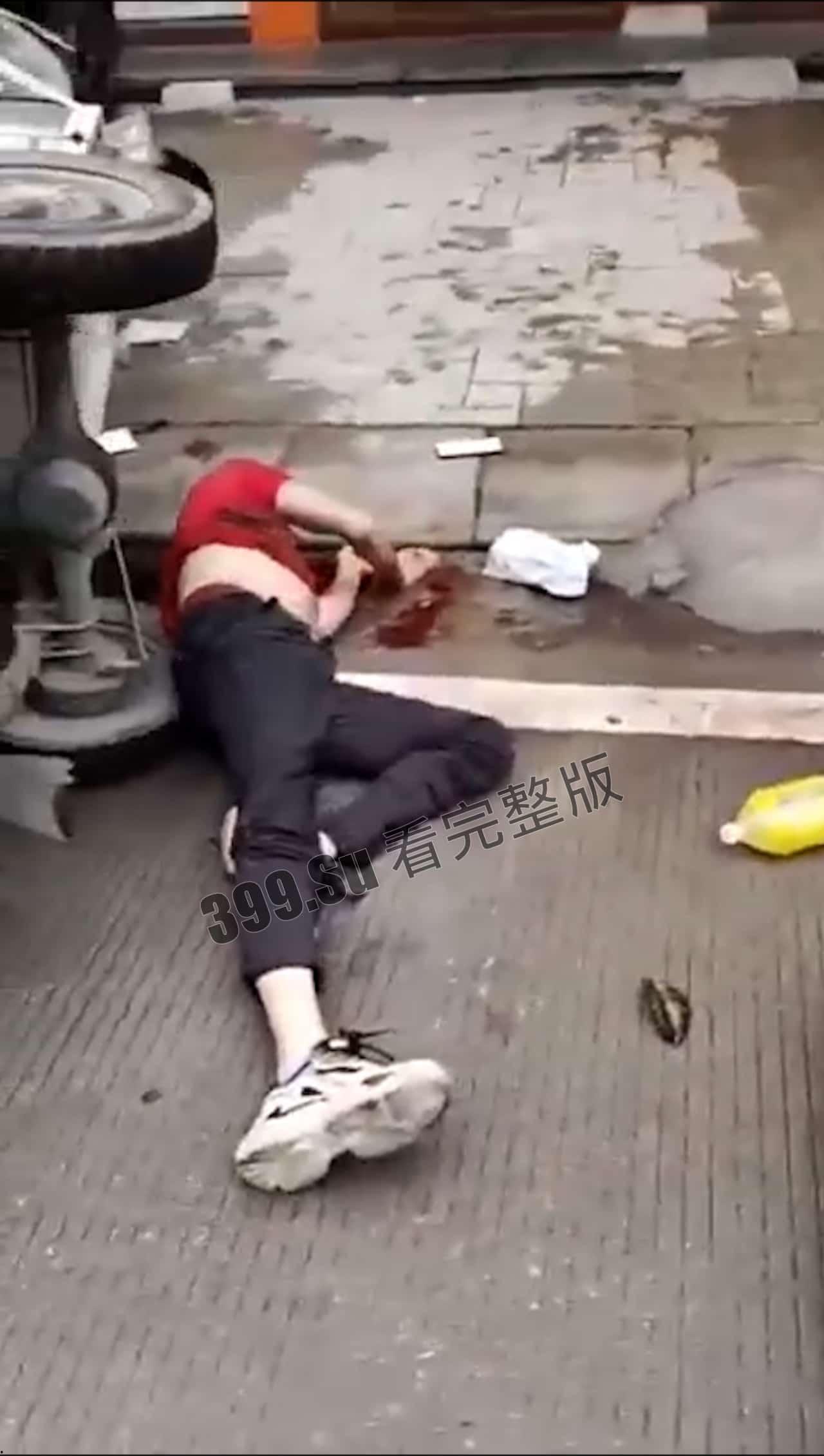 #5月12日 广东一男子开铲车见人就冲见车就撞 #报复社会-5