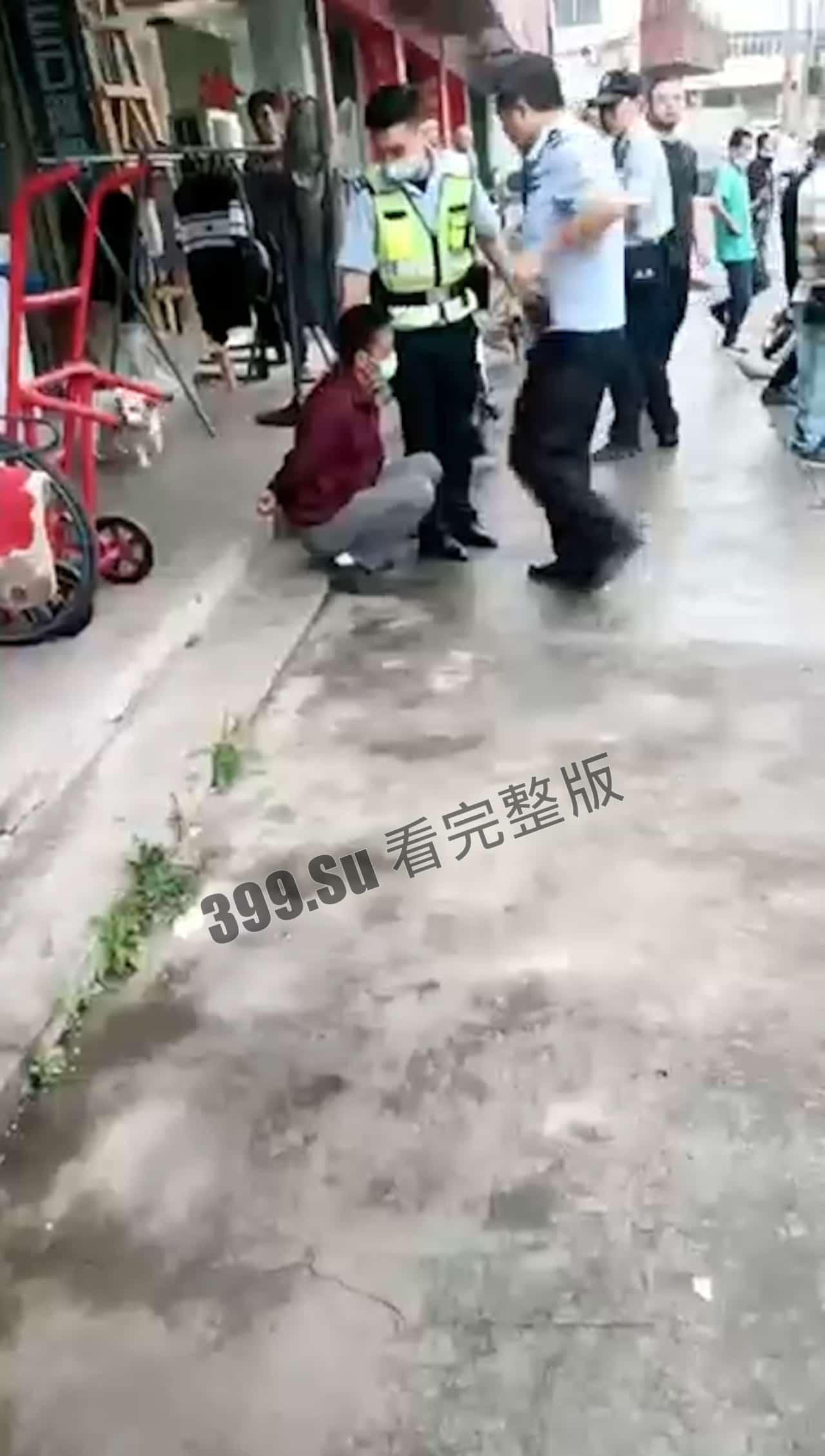 #5月12日 广东一男子开铲车见人就冲见车就撞 #报复社会-6