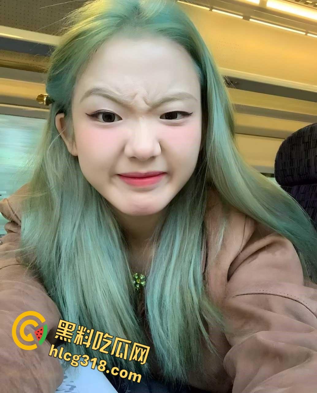 浙江外国语学院【张钰娇】,清纯反差绿发妹,高铁千里送炮,口活一流嫩穴随便内射!-2