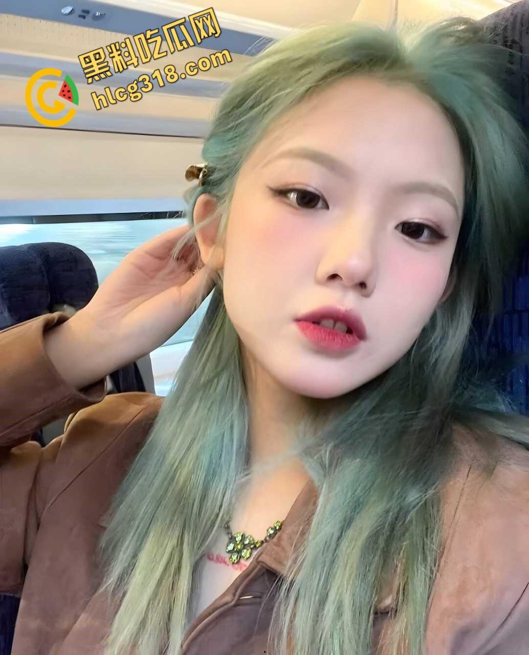 浙江外国语学院【张钰娇】,清纯反差绿发妹,高铁千里送炮,口活一流嫩穴随便内射!-4