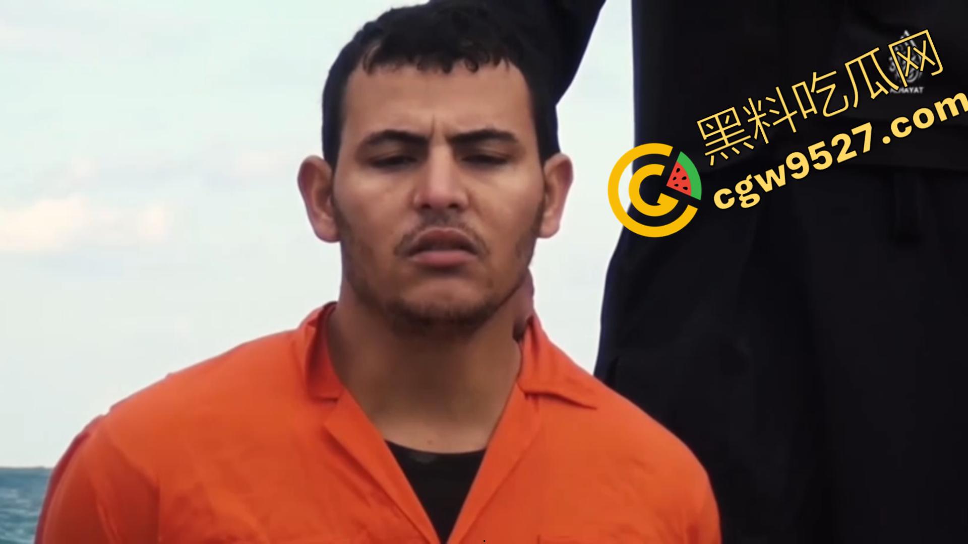 血染海滩！印度刽子手的恐怖行刑现场，犯人被无情割头，现场血流成河，恐怖至极，胆小者勿入！-2