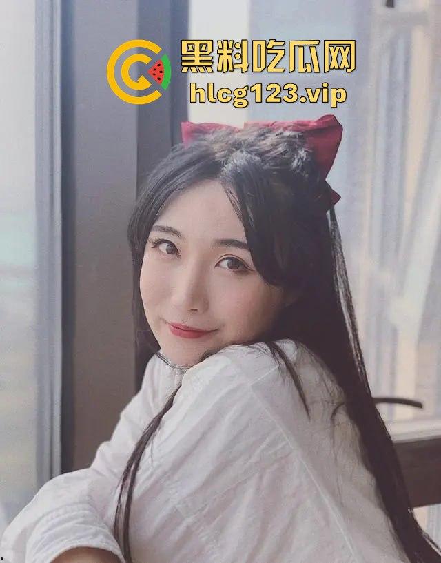 软饭小王子『焦皮』!抱富婆、撩老头,变性网红『智博』钱袋被掏空,软饭吃到爽!-38