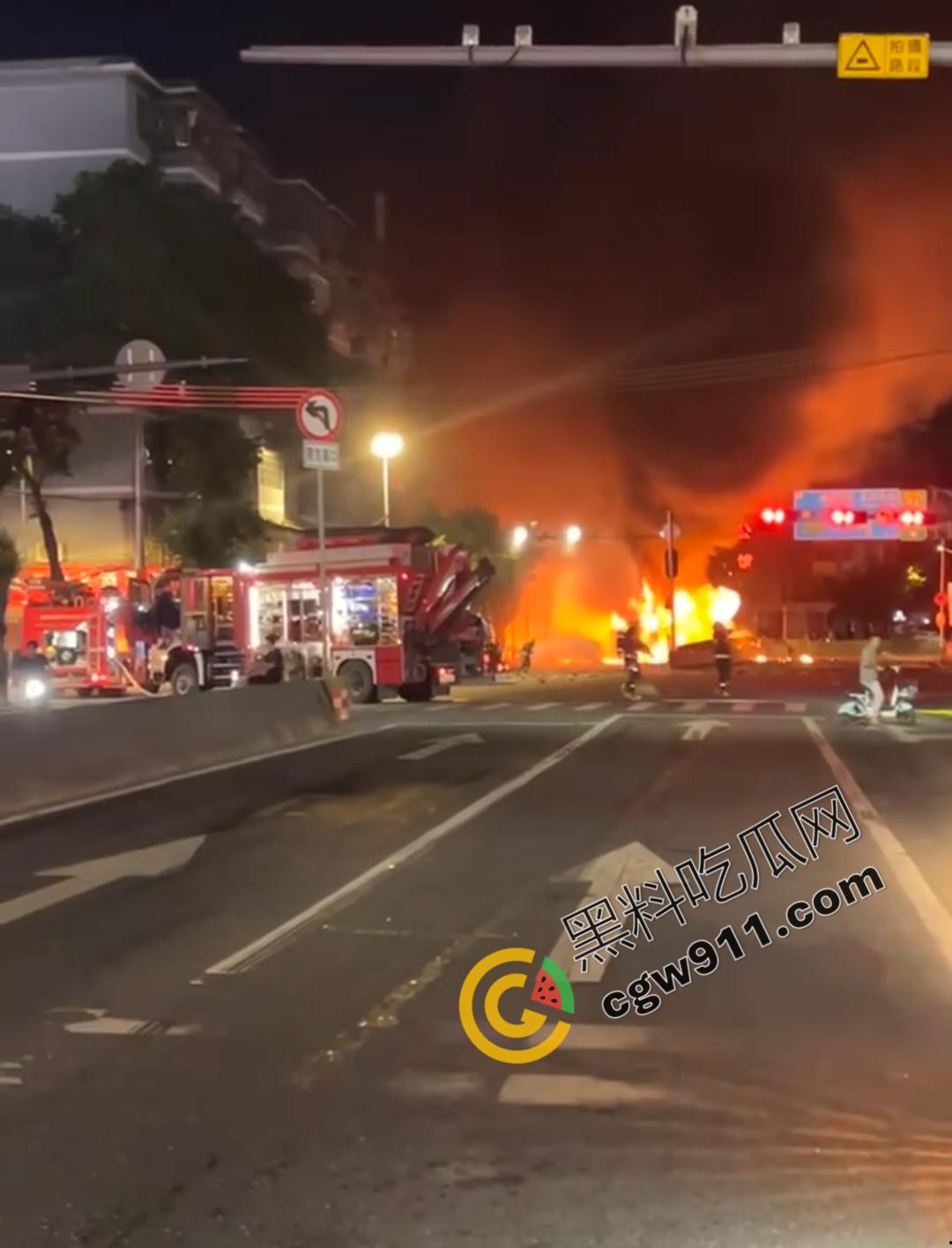 广州白云区货车爆炸险酿惨剧！滔滔大火，硝烟弥漫，爆破连连，现场独有的耀眼与震撼，不容错过-8