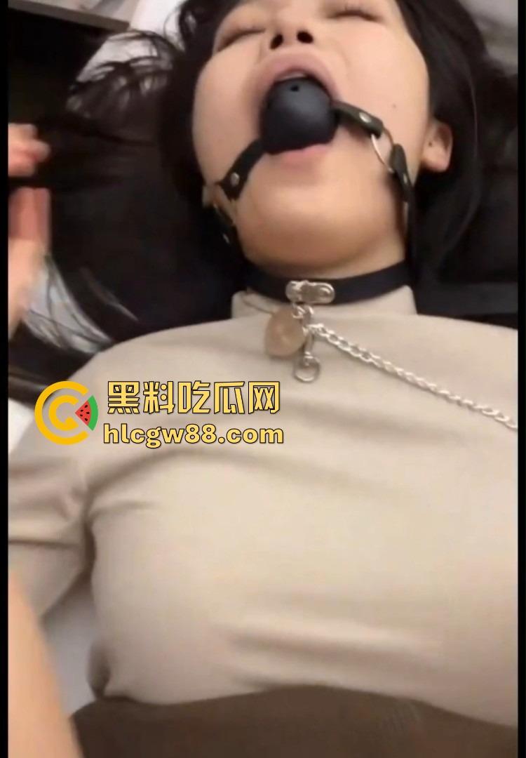 民航学院【吴婷】约炮视频流出，口活骚得离谱，满脸淫欲吞精不止，浪到像中了春药！-6