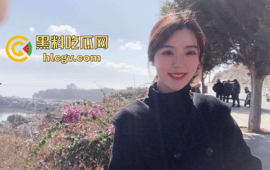 瓜友怒曝三年女友【李玉婷】偷吃丑闻!平时嫌男友脏,背地里给野男人口得比吃海底捞还香!-1