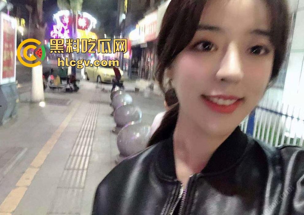 瓜友怒曝三年女友【李玉婷】偷吃丑闻!平时嫌男友脏,背地里给野男人口得比吃海底捞还香!-2