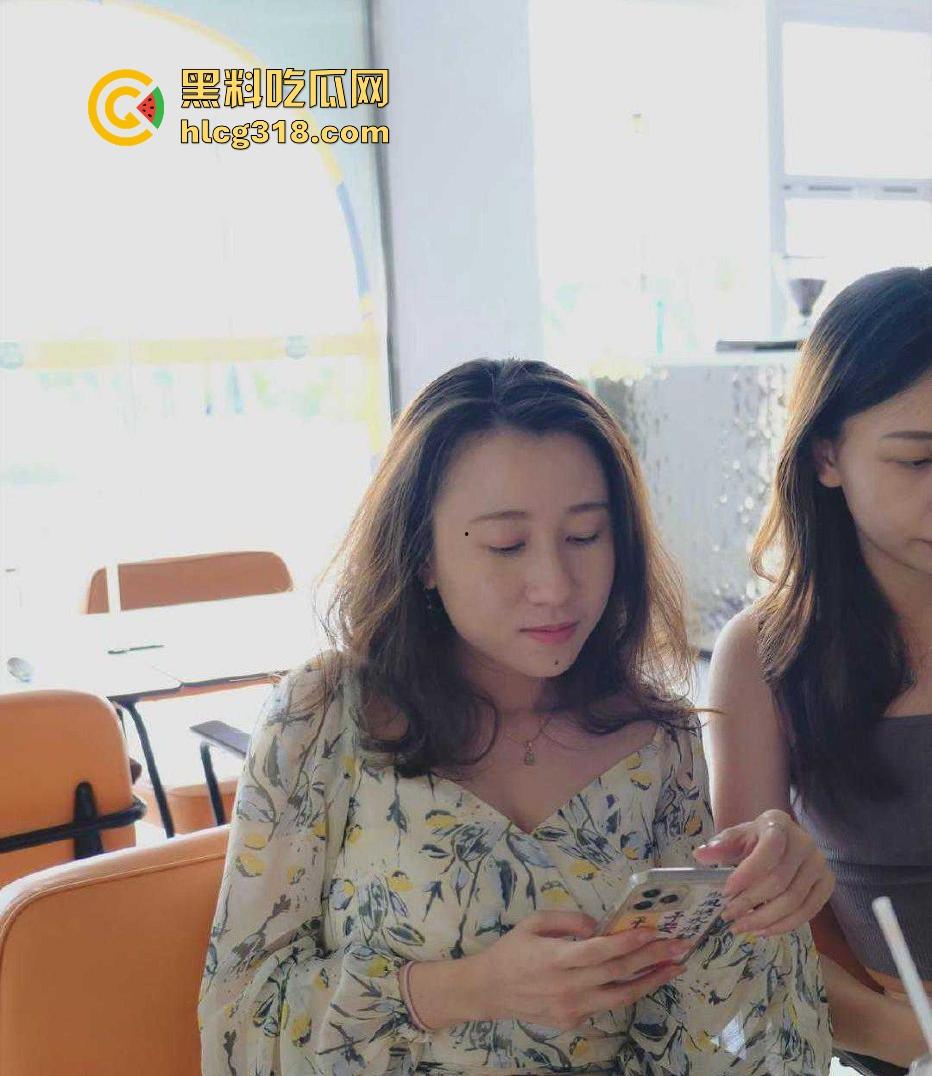 杭州广告公司【李佳怡】微信聊骚勾引网恋对象,一本正经的反差婊,不雅视频和照片曝光流出!-8