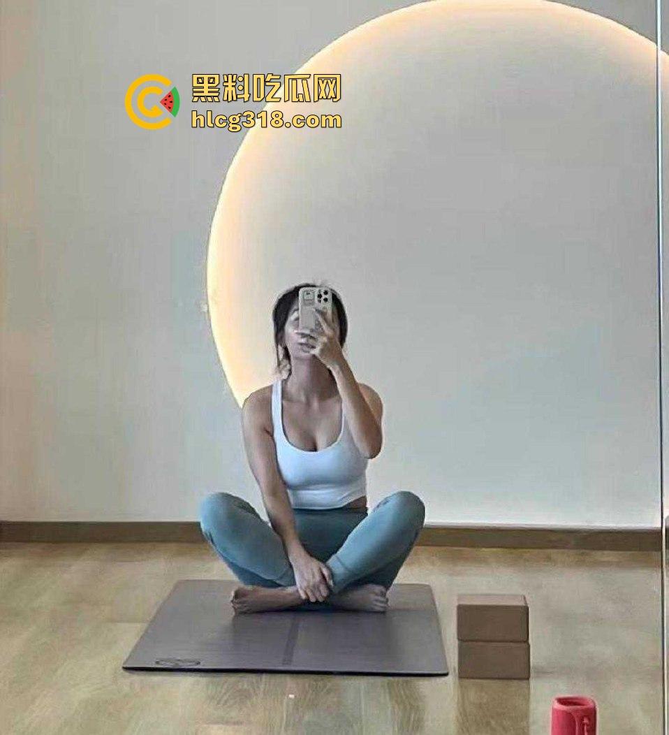 杭州广告公司【李佳怡】微信聊骚勾引网恋对象,一本正经的反差婊,不雅视频和照片曝光流出!-9