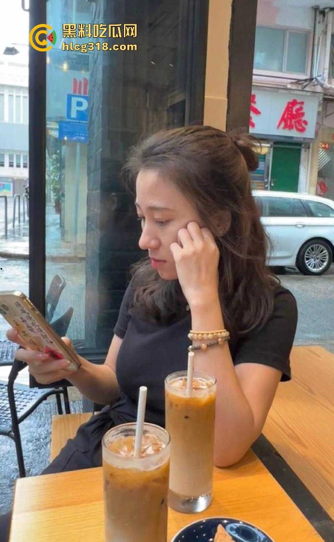 杭州广告公司【李佳怡】微信聊骚勾引网恋对象,一本正经的反差婊,不雅视频和照片曝光流出!-12