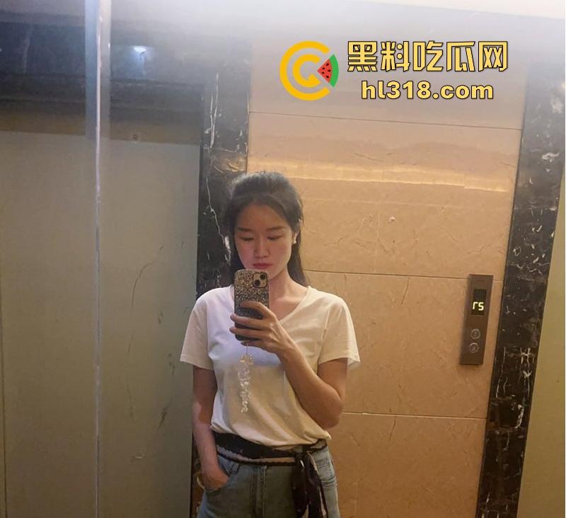 湖南人民医院骚气护士【杨程琳】性欲旺盛多次约炮偷情，敏感秘处被深入挑逗，呻吟声扣人心弦！-2