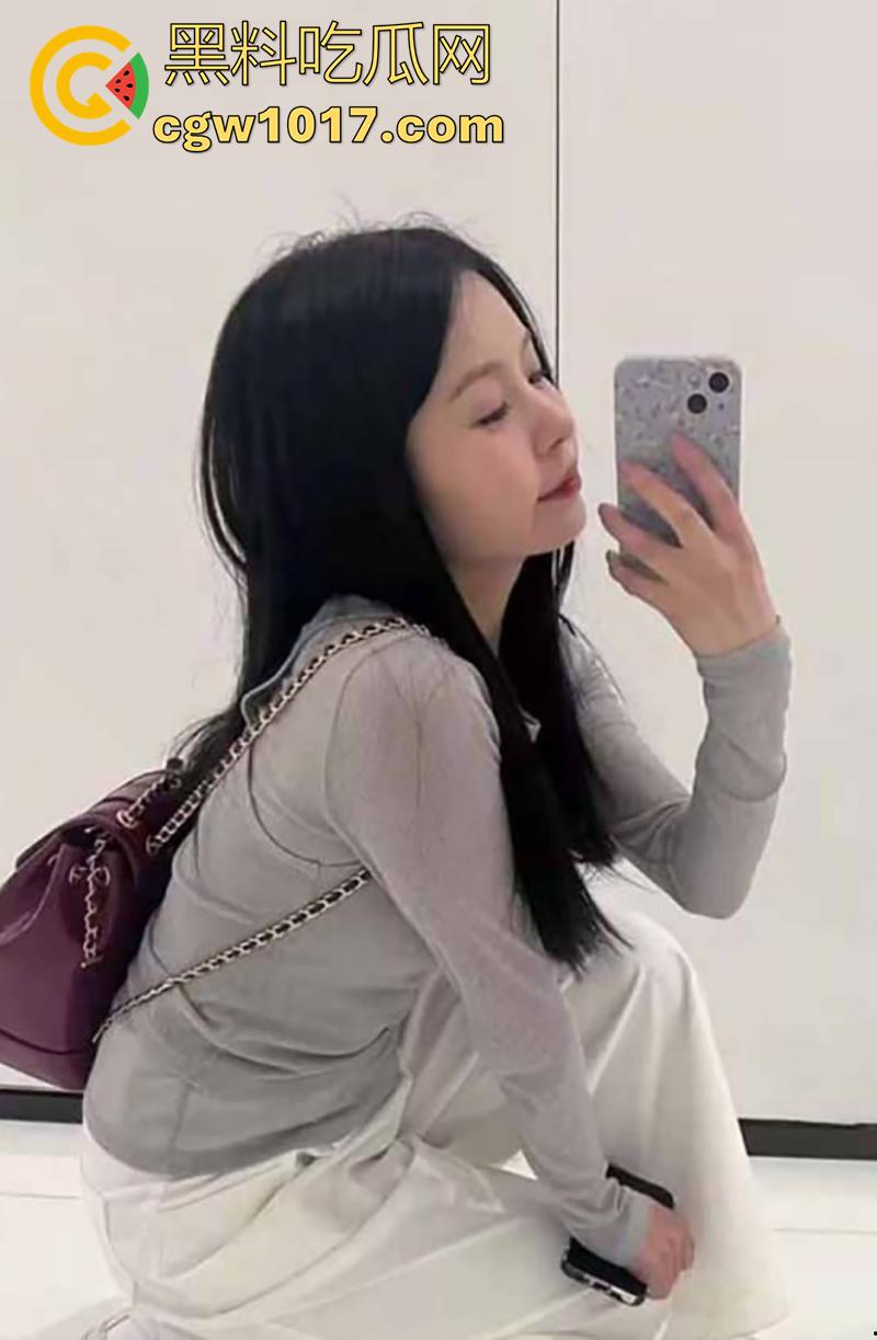 湖北荆州夜店母狗【黄媛媛】,身材性感颜值清纯,刚认识两天背着男友约炮,在酒店疯狂做爱,吃鸡技术堪称一流!-5