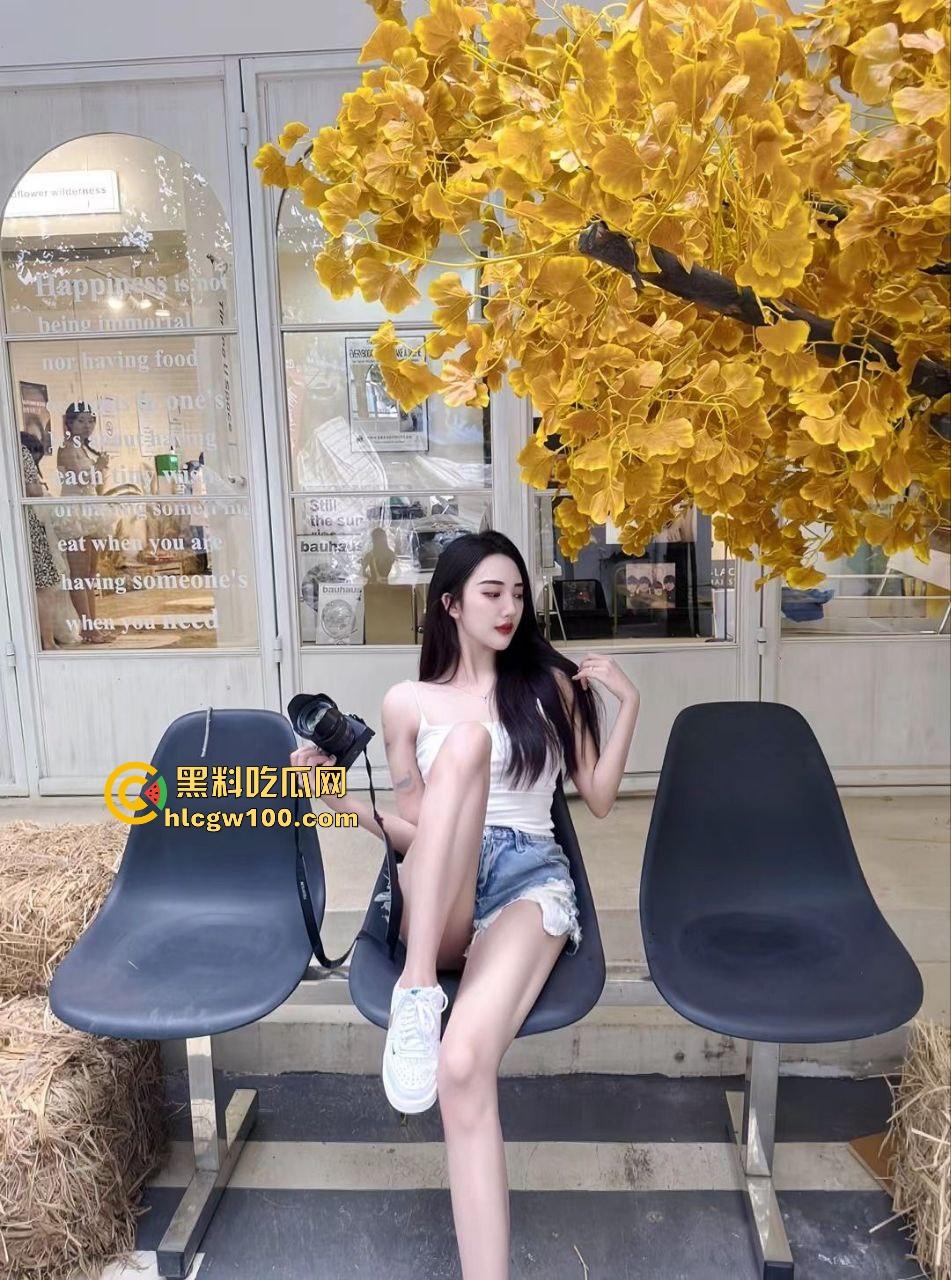 邻里偷情实录,麻将桌上勾搭的骚少妇,老公一出门就开干,69互口倒挂金钩,高潮夹得老王原地喷射!-6