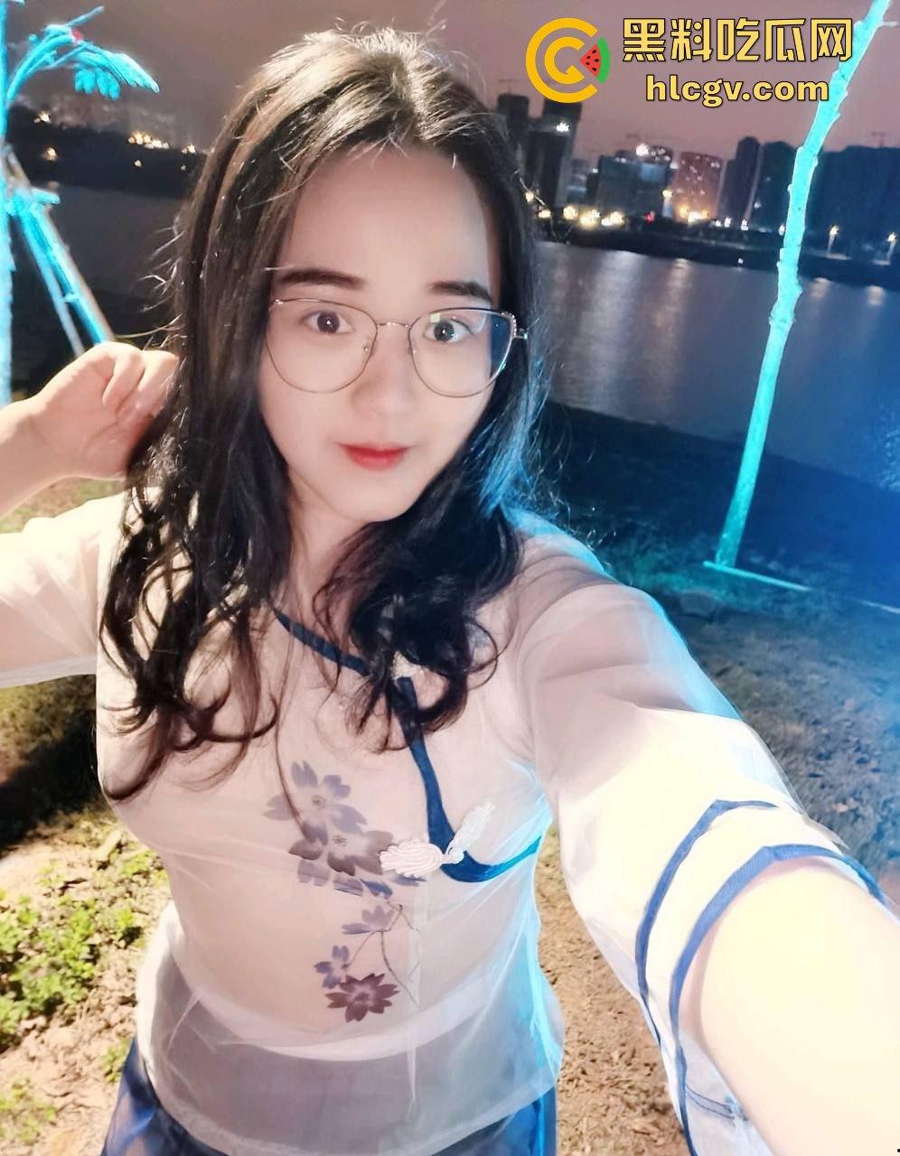 河南洛阳『雷巧燕』野外露出!巨乳大奶婚纱皮裤下的骚动,被调教抠逼露逼十足放荡!-25