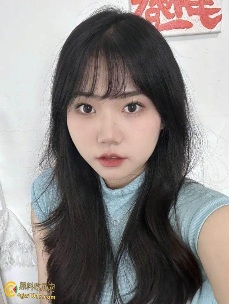 海南大学礼仪队队员【赵韩雨】被男友床上调教,翘臀被后入喷汁内射,私密视频泄露欲火狂欢!-1