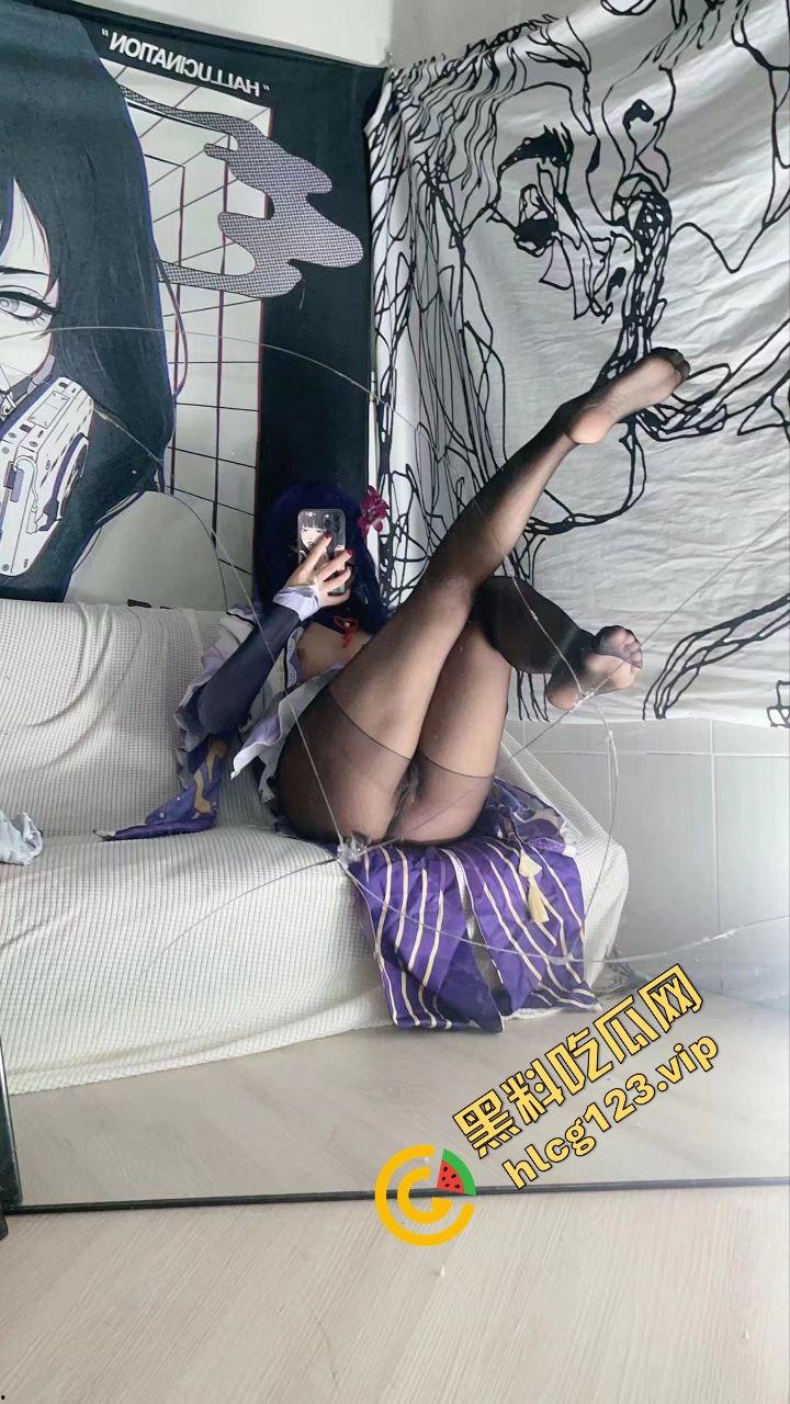 推特反差福利姬【你的kk】10月最新写真泄出,炮机狂插紧致小穴,白浆喷得满屏!-7