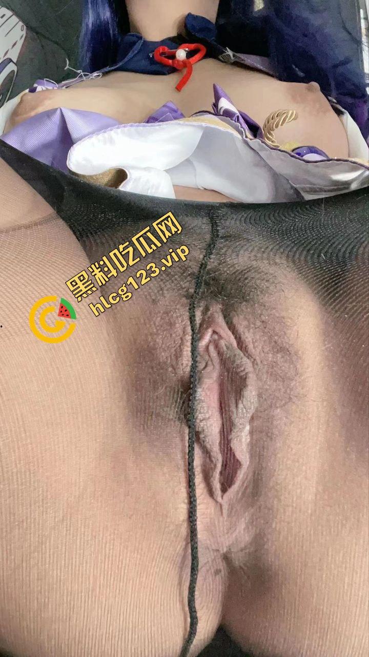 推特反差福利姬【你的kk】10月最新写真泄出,炮机狂插紧致小穴,白浆喷得满屏!-22