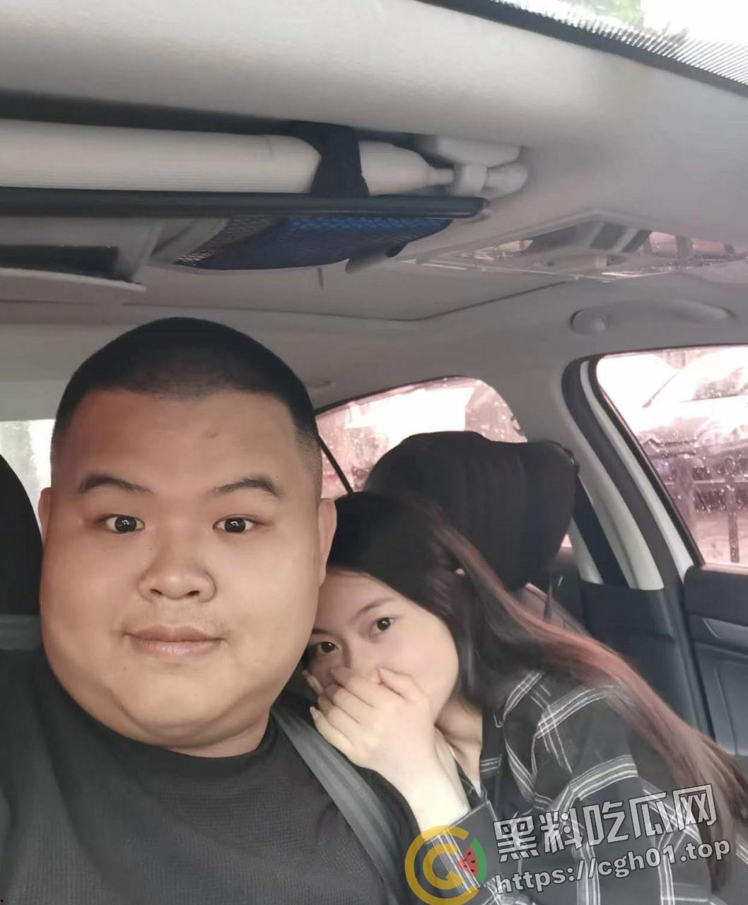 网盘泄密！大块头肥猪调教反差小萌妹 毒龙 深喉花样百出 玩得妹子快喘不过气-1