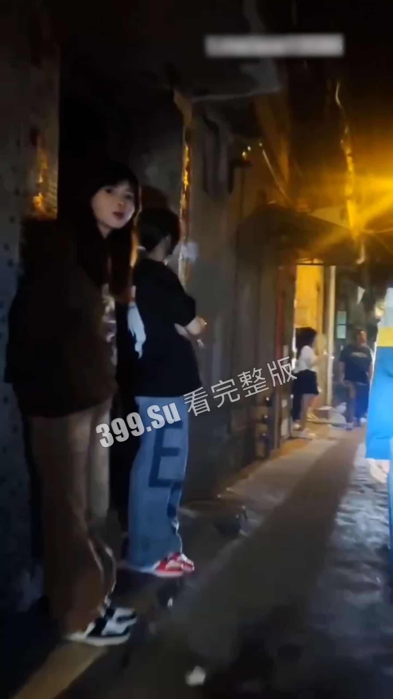 扫街 爱你孤身走暗巷,爱你不贵的模样。戰嗎?戰啊!-2