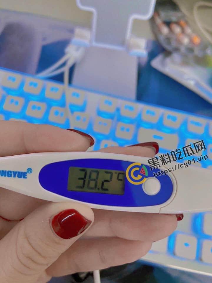 抖音四百万粉 姚永纯 被戴绿帽 胖媳妇嫌弃姚老板鸡巴太小 找猛男狂干 性爱视频流出 被大鸡巴屌的神智恍惚 !-8