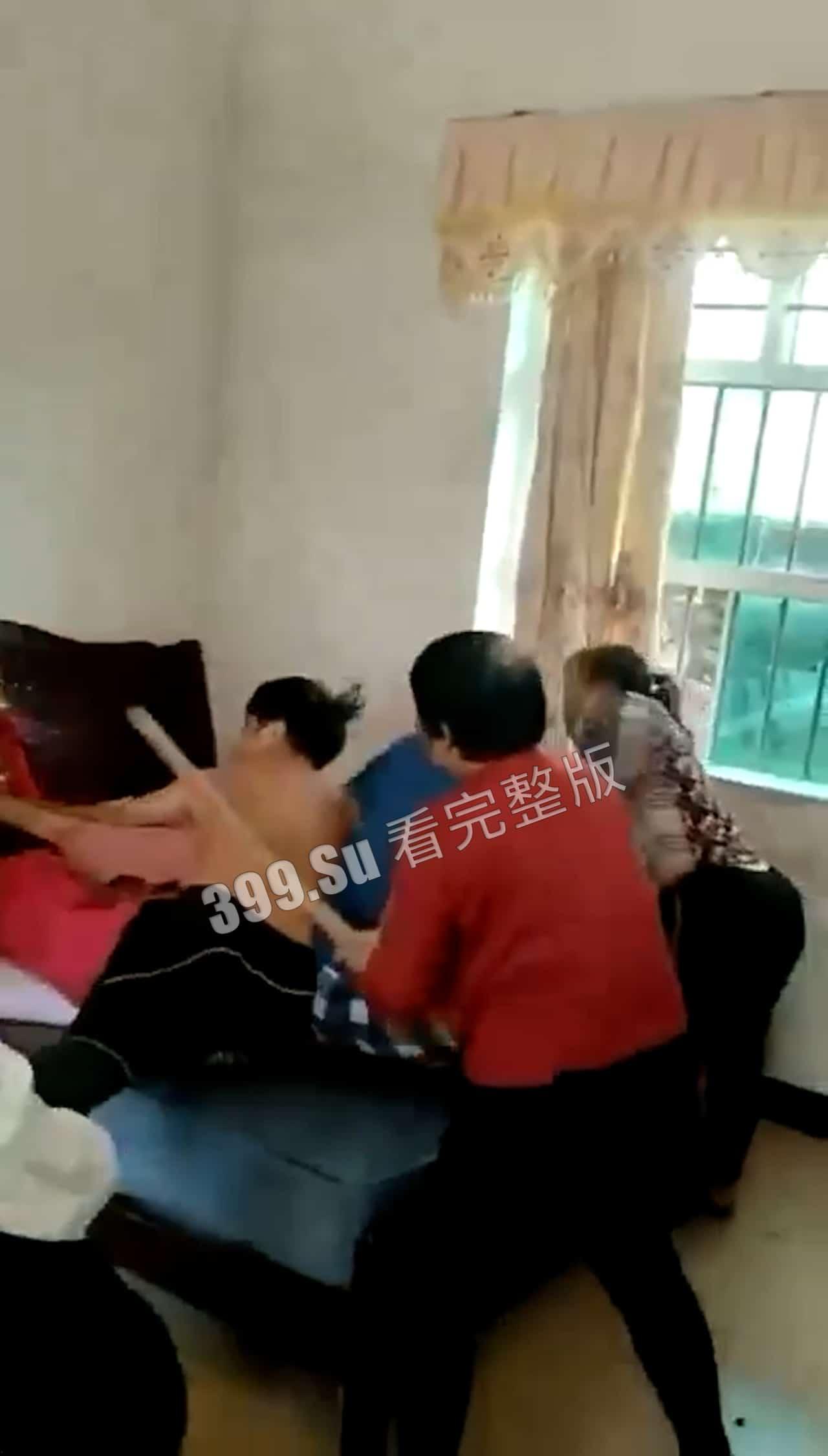 捉奸合集 想当老王就先看看万一被抓到 是什么下场吧-4