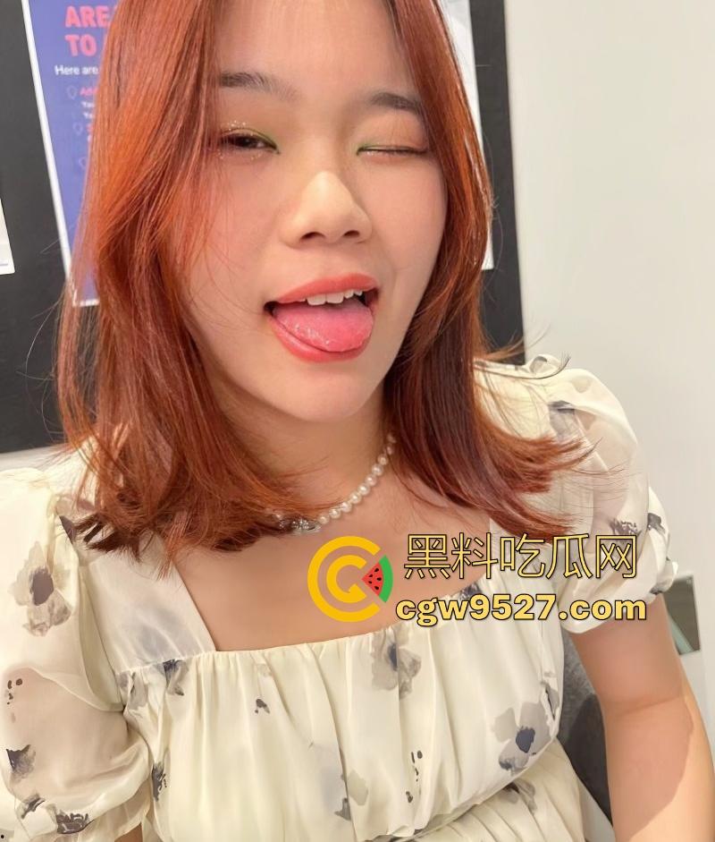 山东工商职业学院【周莉莉】酷爱露出与约炮，常常酒吧搭讪猛男，事后回酒店激情性交，怎么会这么骚呀！-1