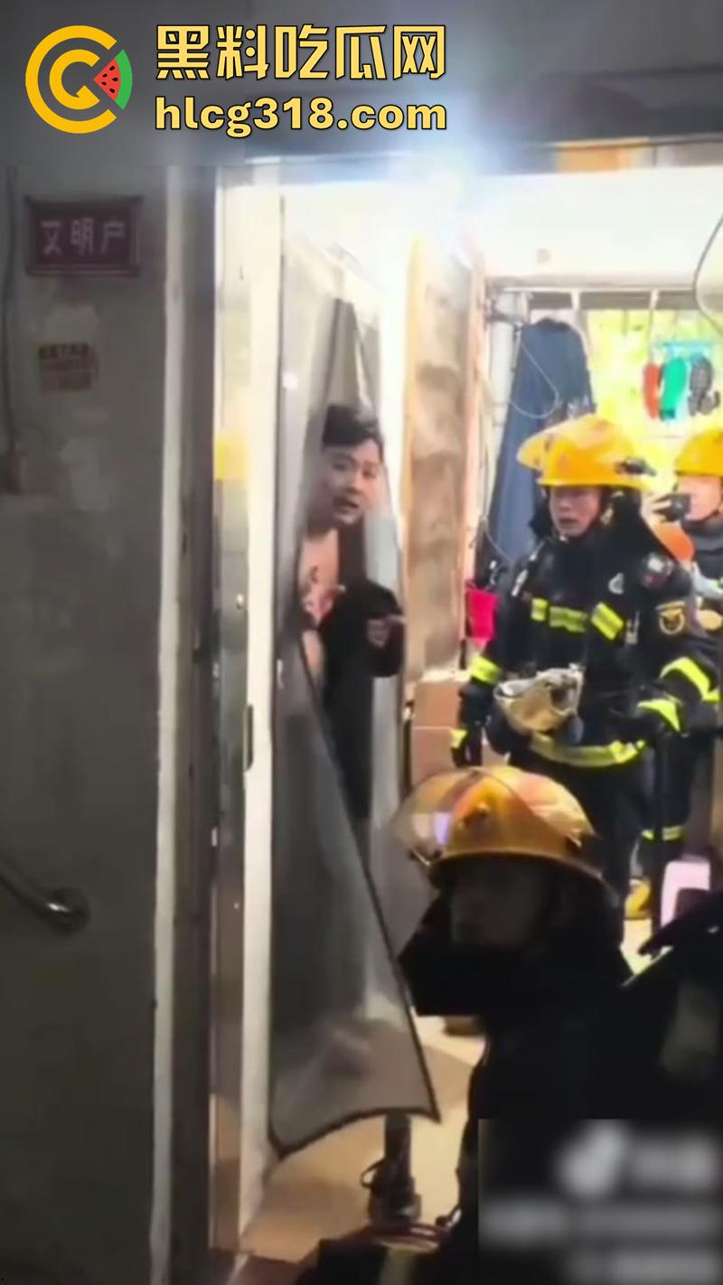她嘴里的救命很可能是爽翻了,楼下女人大喊救命,邻居拨打119,消防员破门而入竟看到精彩一幕!-7