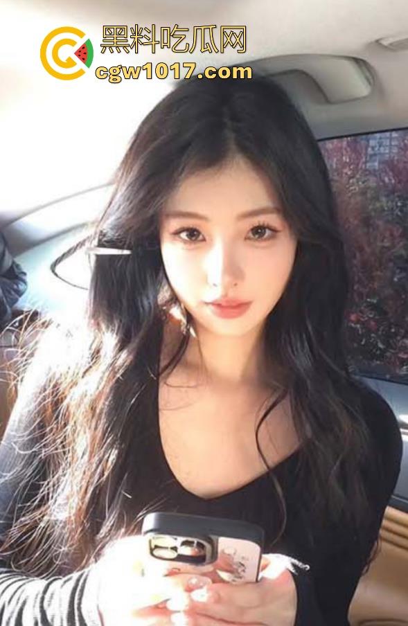 客厅大战骚逼姐姐,从抗拒到服从,虽然嘴上说着不要身体确很诚实,淫水早已泛滥,无套内射狠狠满足!-1