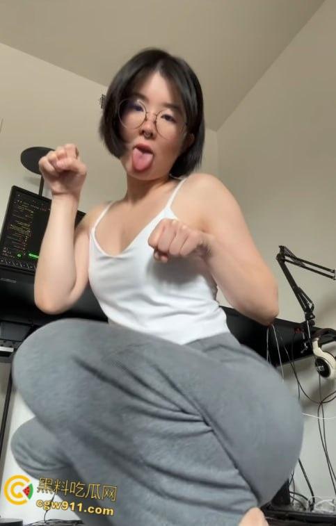 亚裔网黄【annixpress】,极品身材反差眼镜娘,翘臀裸舞直播,嫩逼自慰特写,白虎粉穴被玩弄得白浆直流 !-3