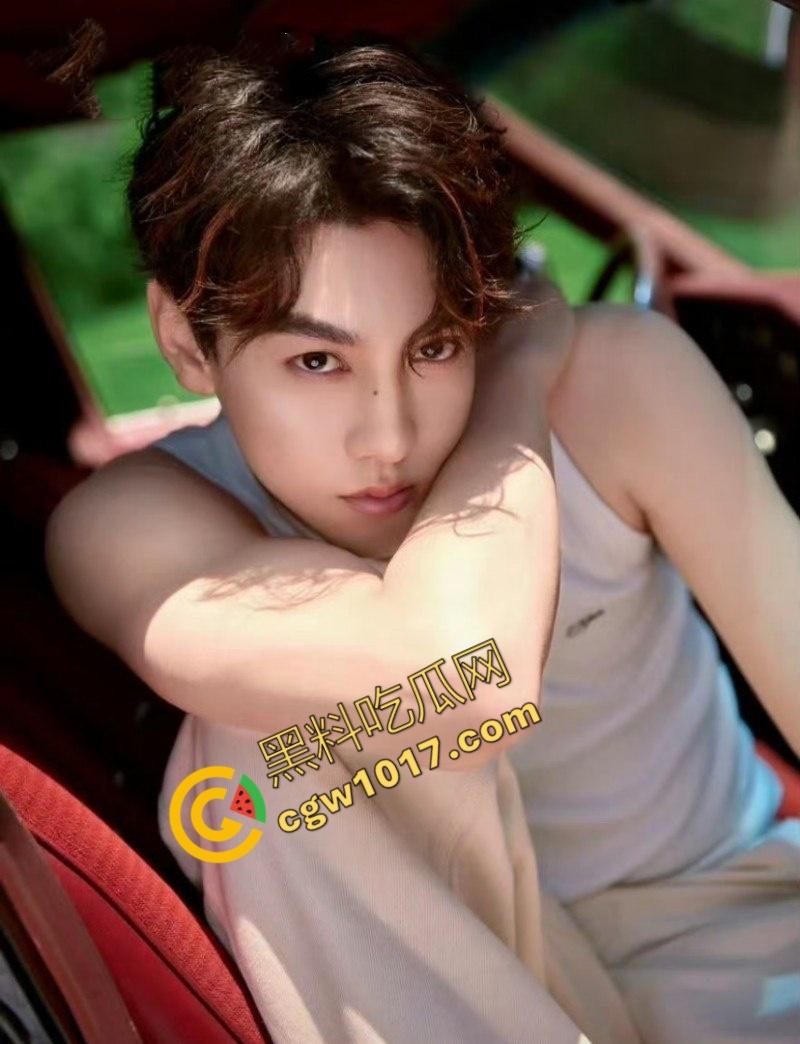 内娱明星【田栩宁】猛料曝光!女友若若竟是已婚少妇,两人婚房偷情视频流出,帅气男神也抵不住人妻诱惑!-3