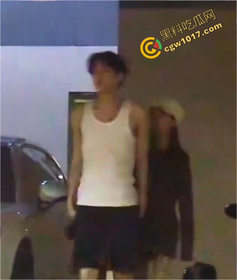 内娱明星【田栩宁】猛料曝光!女友若若竟是已婚少妇,两人婚房偷情视频流出,帅气男神也抵不住人妻诱惑!-12