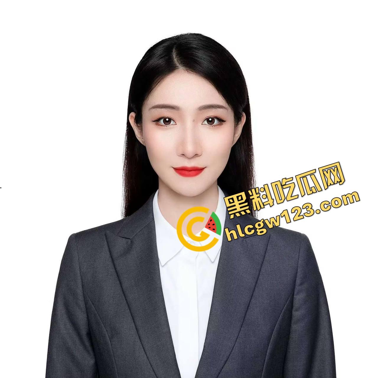 浙大是985 她是9X5【林依依】保研女神用乳头写作业,高颜值学姐被捆成狗,逼里插蜡全程湿!-1