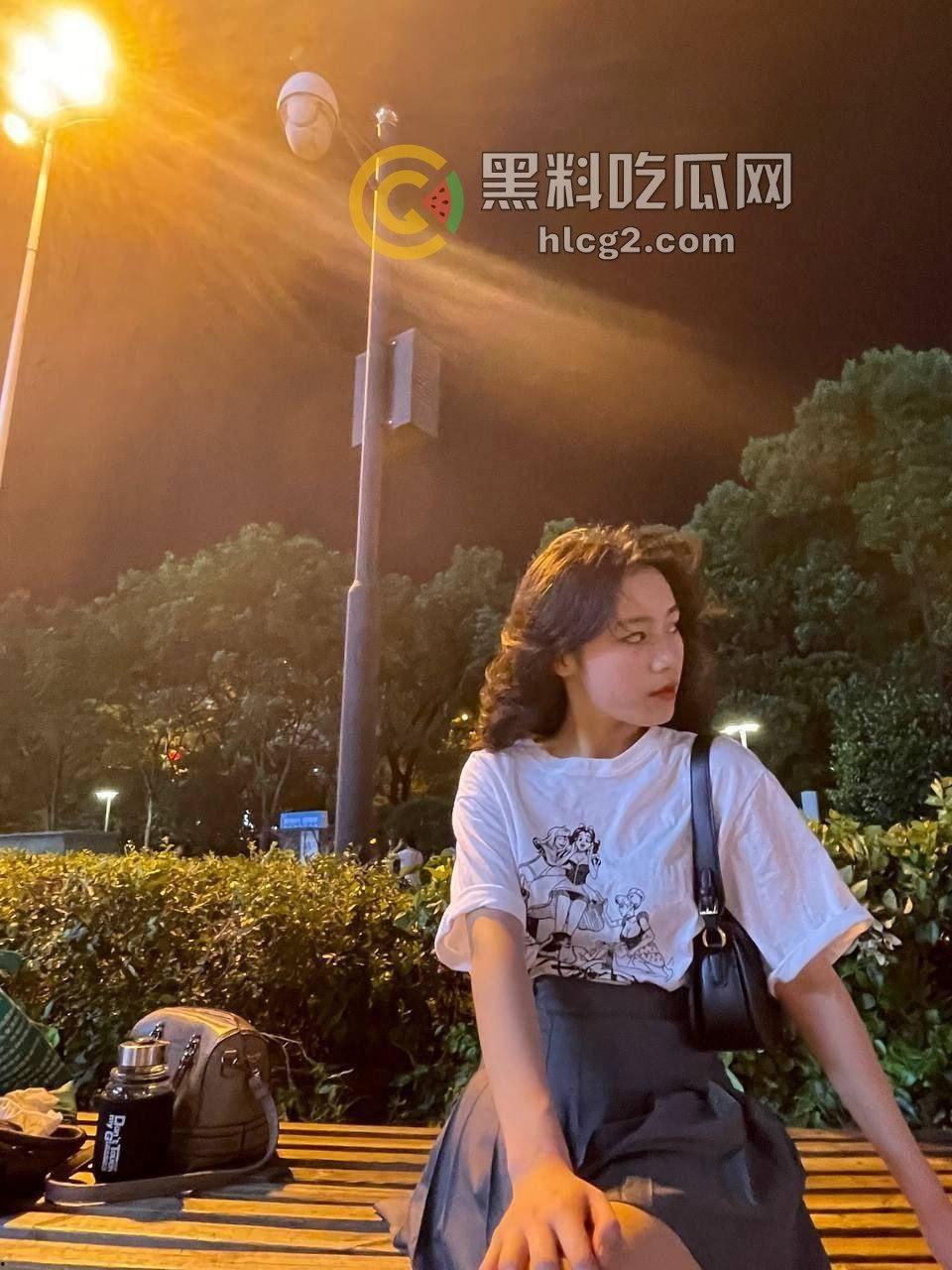 顶级美女的手活口活实在惊人,只有经历过十个人的女人才能如此熟练-2