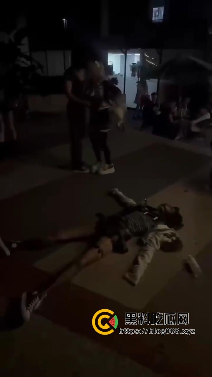 广州TRAP视觉OD音乐节大瓜，小妹嗑药嗨过头把自己嗨死，闺蜜摸胸扯丝袟还玩飞人，OD群体直接嗨进棺材！-11