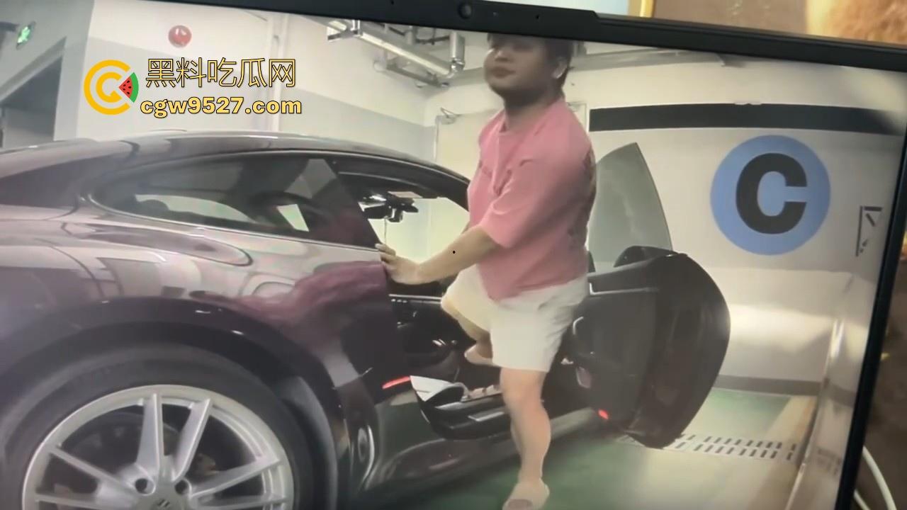 保时捷718车主地下停车场车震被偷拍,有钱人就是好呀,长的不太行但上的女的身材颜值都很好,羡慕!-9
