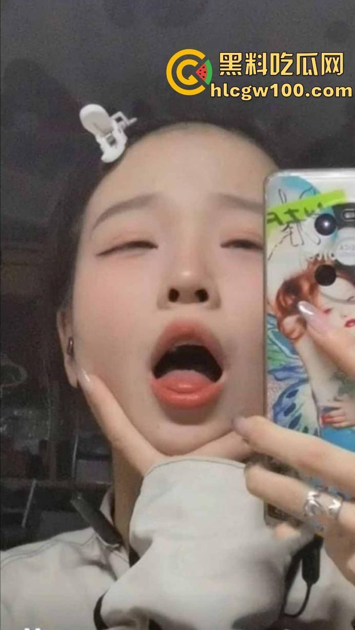 重庆工商大学经济学院【张琪】校内装乖乖学生,校外却给人当小三,没毕业就吃上人夫鸡巴吃到停不下来!-3