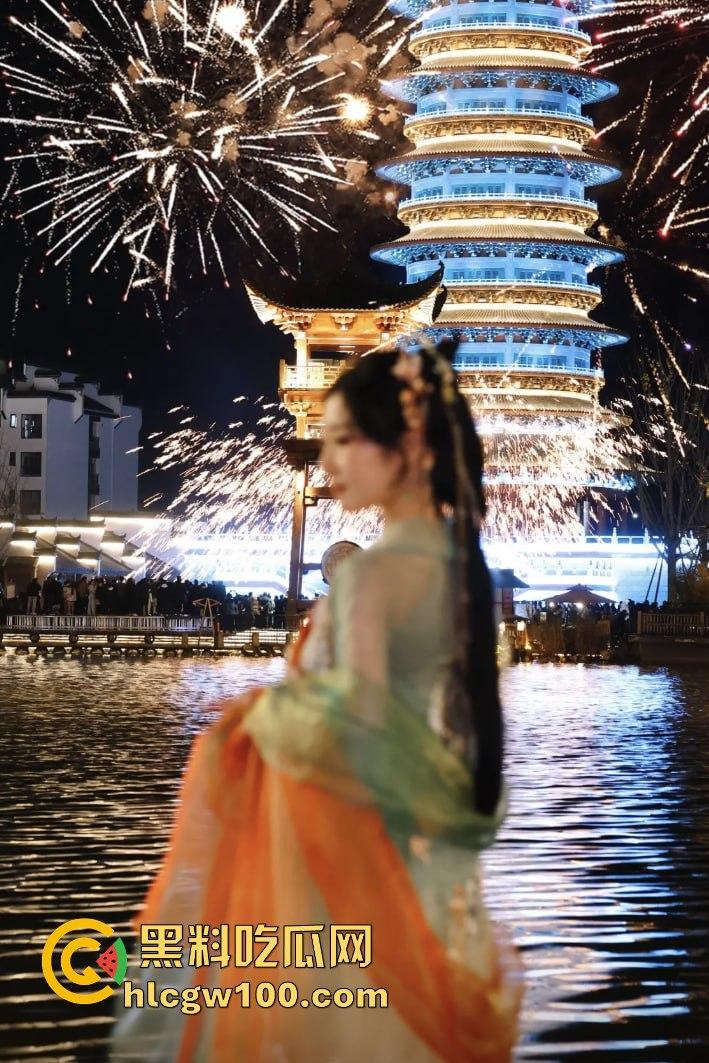 重庆工商大学经济学院【张琪】校内装乖乖学生,校外却给人当小三,没毕业就吃上人夫鸡巴吃到停不下来!-5