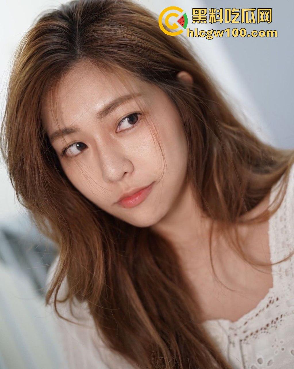 香港明星网红【张嘉欣】大尺度付费片流出,跟刘德华邓超合作过,这巨乳甚少有E杯吧!!-13