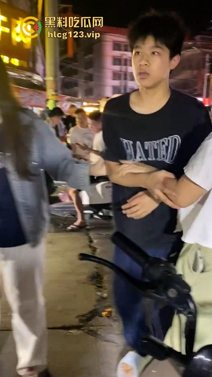 不是一家人不进一家门！广东潮汕侄子调戏小婶不成反打小叔 一家人都不是好东西-5