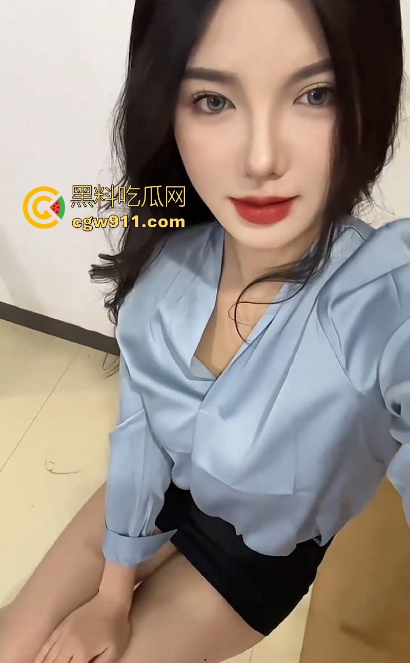 极品巨乳网黄女神【阿意】一对一定制福利流出,G杯巨乳M腿道具自慰,口交淫声浪叫,尺度拉满!-1