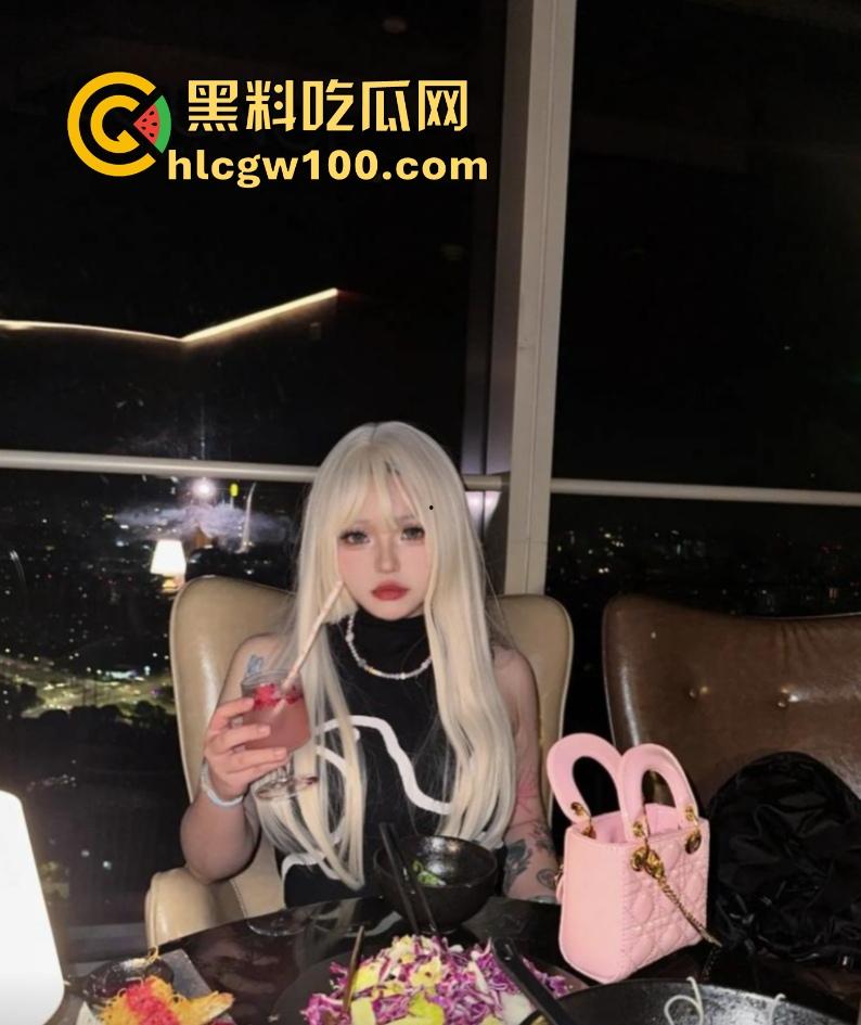 常州精神小妹【费雨心】被舍友曝光,一个月睡6个男人,强迫闺蜜睡精液床,内裤扔瓜友枕边物理攻击瓜友!-7